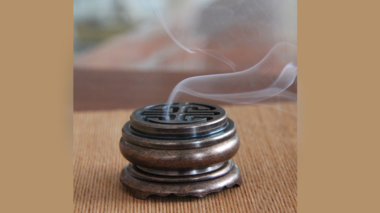 15240343248226.jpg 焚香.jpg